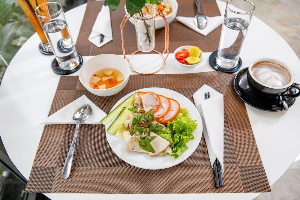 Bamboo Hotel Дананг Екстер'єр фото