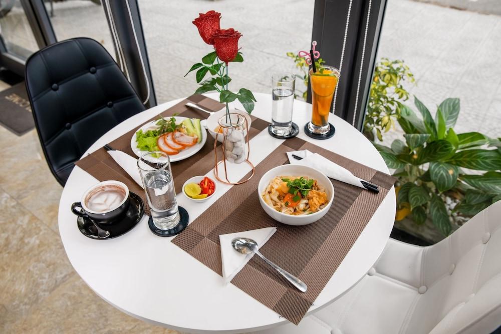 Bamboo Hotel Дананг Екстер'єр фото